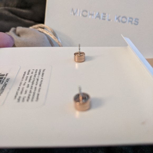 NEW Michael Kors earrings - Picture 2 of 4